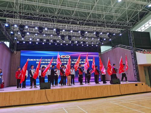 (3)郑州市电商行指委第三届京东供应链“伊尚杯”电商贸易节现场 (3)郑州市电商行指委第三届京东供应链“伊尚杯”电商贸易节现场