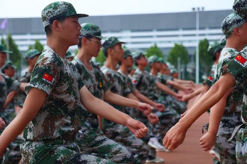 3齐步走 3齐步走