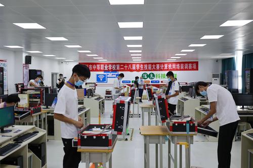 3选手备赛,检查工具 3选手备赛,检查工具