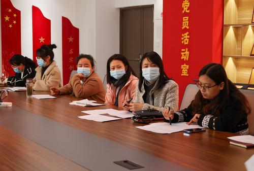2两校专业课老师进行交流 2两校专业课老师进行交流