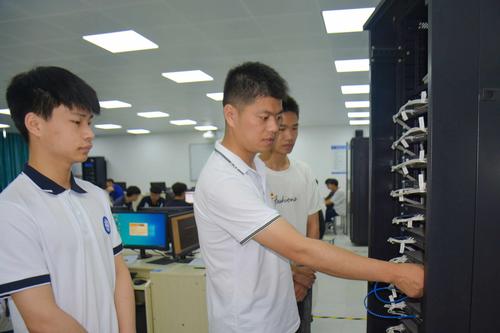 2教师为学生答疑解惑 2教师为学生答疑解惑