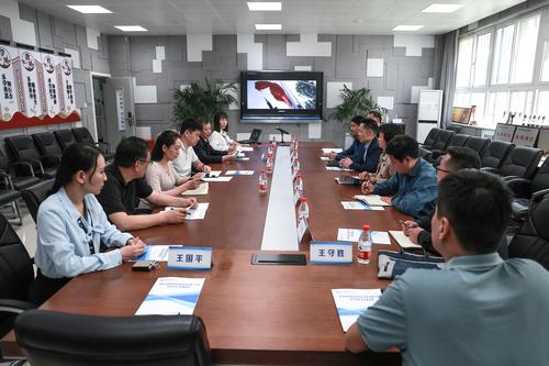 1濮阳市职业中等专业学校到taptap滚球校考察交流