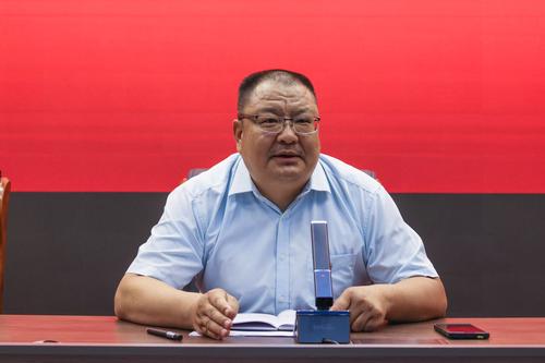 5.校党委书记邵元辉进行总结讲话
