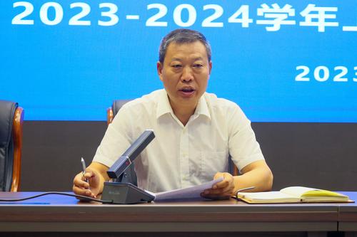 3.副校长张继波安排新学期教学工作
