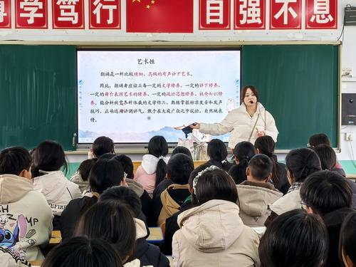 1刘倩老师讲述朗读兴趣的培养 1刘倩老师讲述朗读兴趣的培养