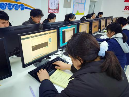 2同学们认真在线答题 2同学们认真在线答题