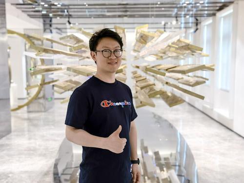 图5:动漫与游戏制作专业带头人李智龙 图5:动漫与游戏制作专业带头人李智龙
