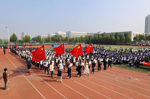 3高三年级方队入场