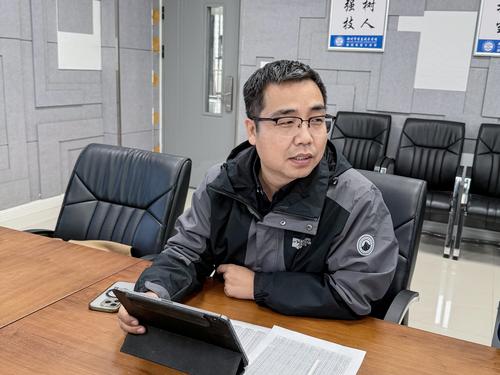 5教务处副主任李鹏作总结发言