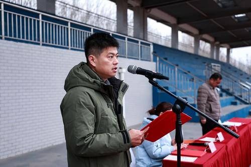 5副校长朱荣涛讲话