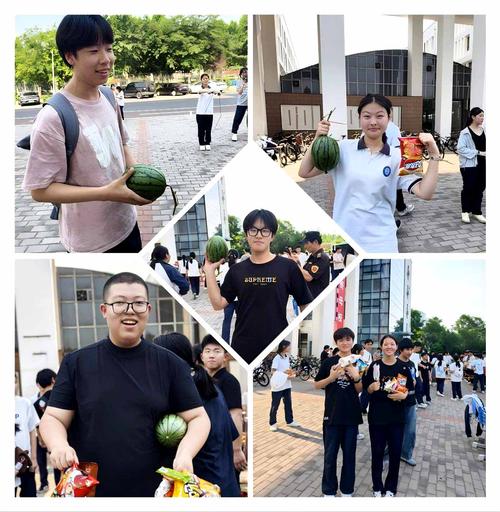 6.同学们套中礼品后开心不已 6.同学们套中礼品后开心不已