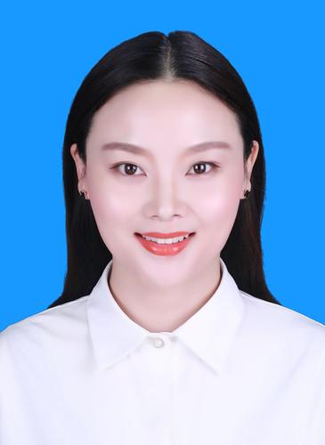 袁小双证件照