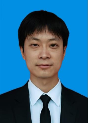 于峰老师证件照